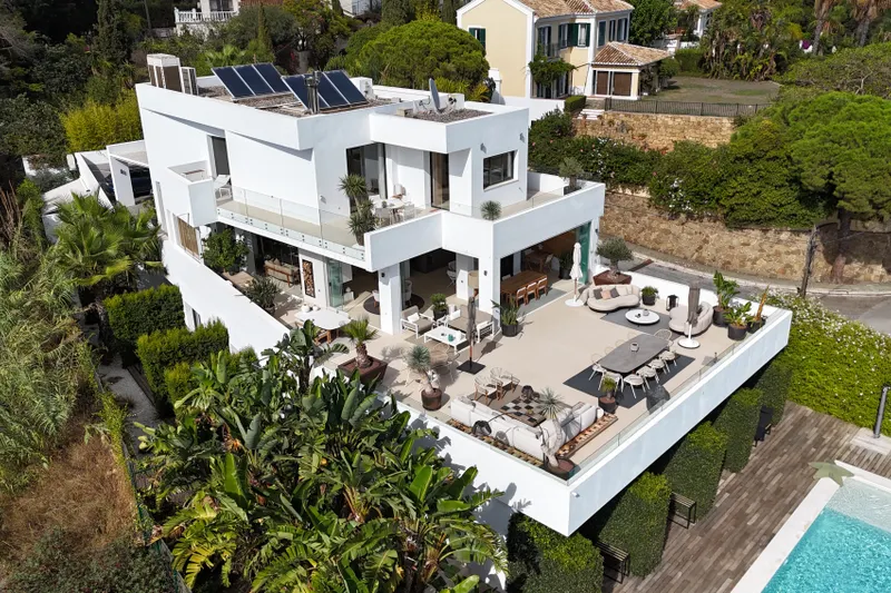 Golden Mile vs Nueva Andalucía: Where Should You Buy a €2 Million Villa? Golden Mile vs Nueva Andalucía: Where Should You Buy a €2 Million Villa?