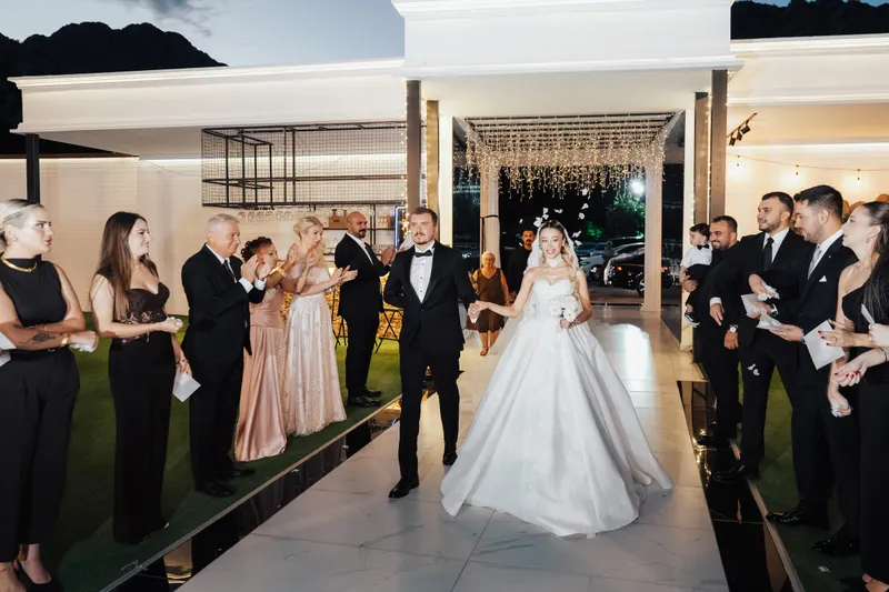 June 2027 Antalya Wedding: Lara or Belek for 60-100 Guests Staying at the Resort?