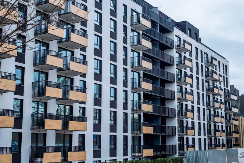 Detailed analysis of Al Reem Island vs Al Maryah Island apartment investment opportunities