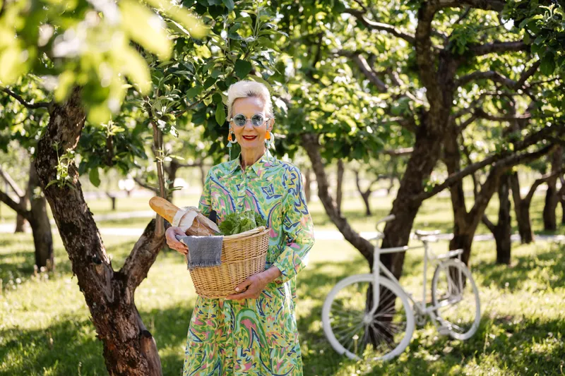 A detailed view of property choices available for retirees in Alicante vs Benidorm retirement, focusing on high-rise buildings and seaside views.