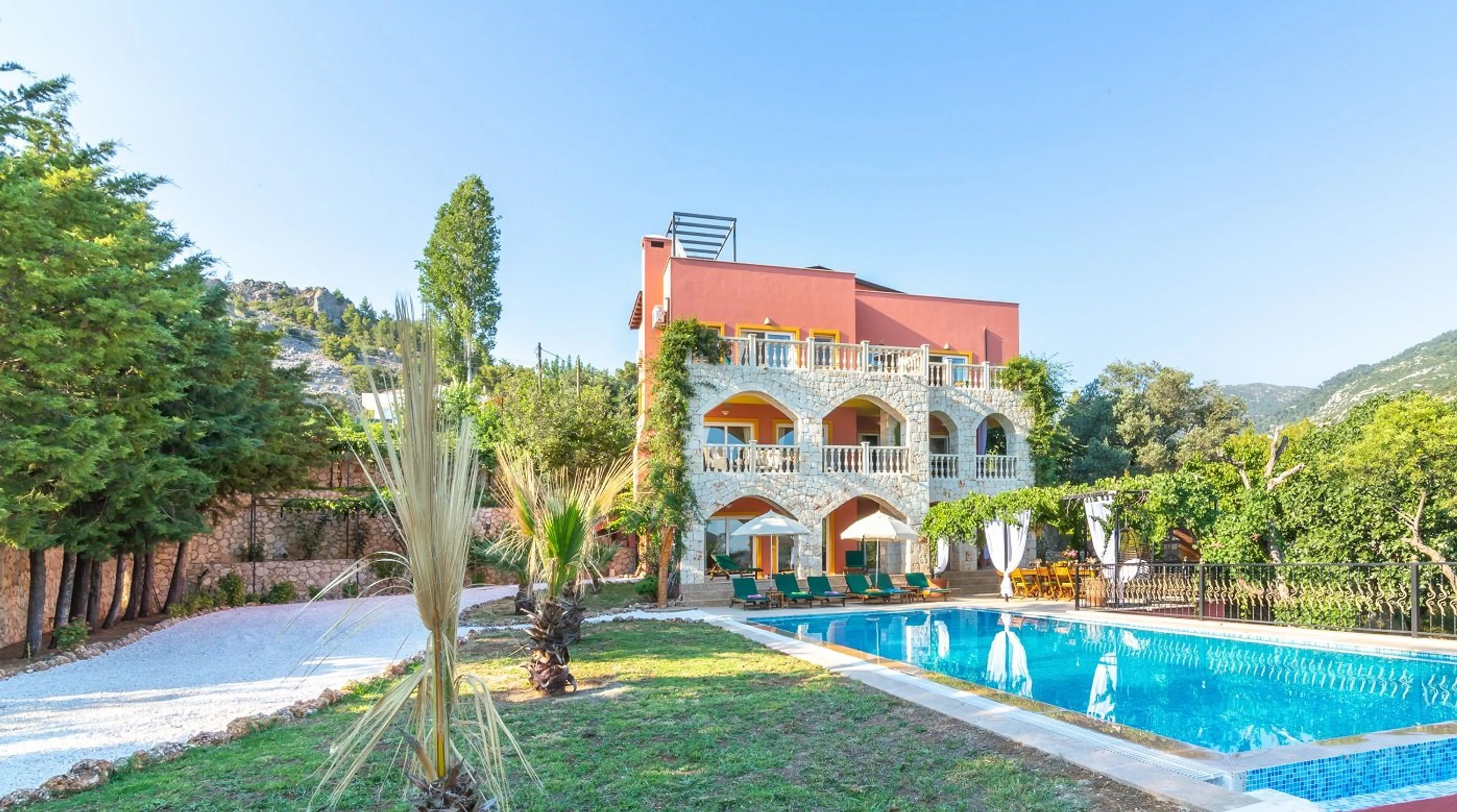 Consider a temporary investment in the beautiful villas of Antalya
