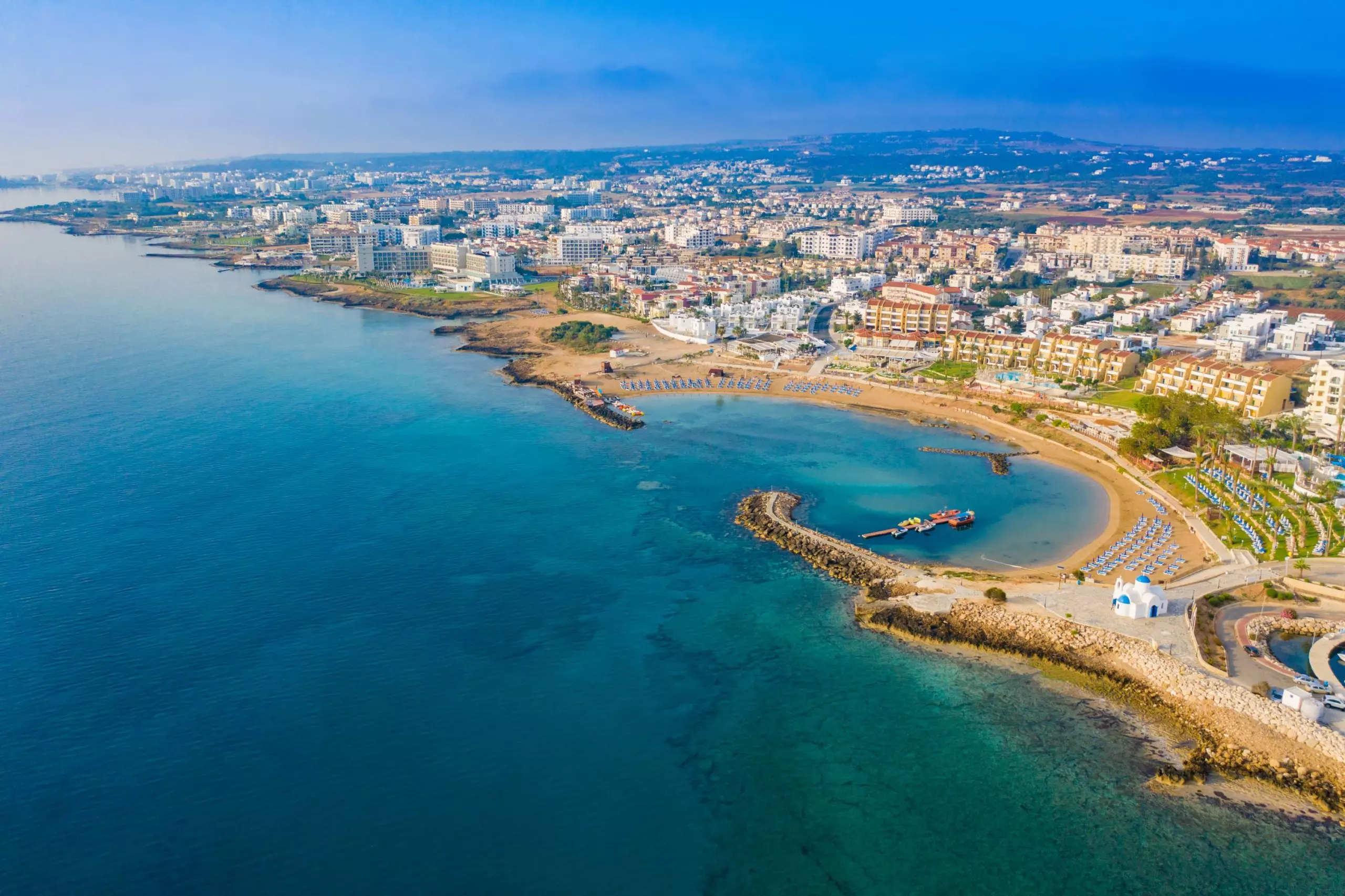 Beachfront Bliss: Exploring Waterfront Properties in Famagusta