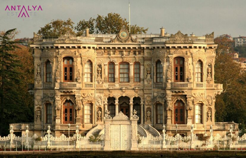 (Kucuksu Kasri) عمارت کوچوک سو (Kucuksu Kasri) عمارت کوچوک سو