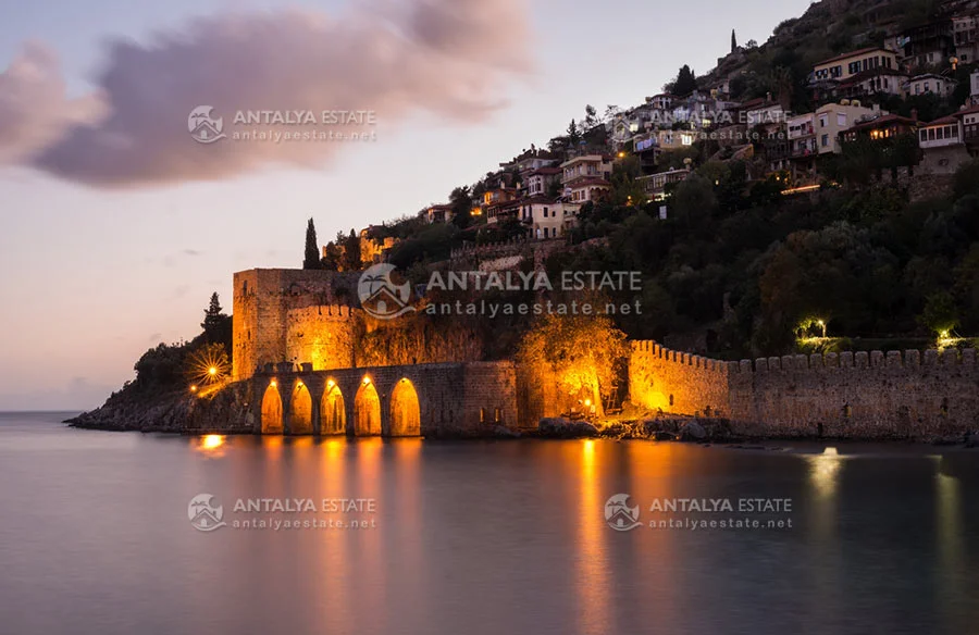 Beachfront Property Awaits in Alanya, Turkey