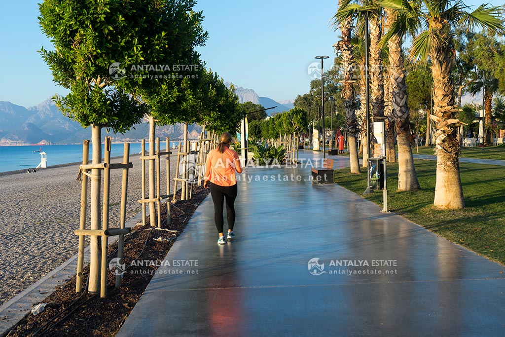 Antalya Konyaalti Beach