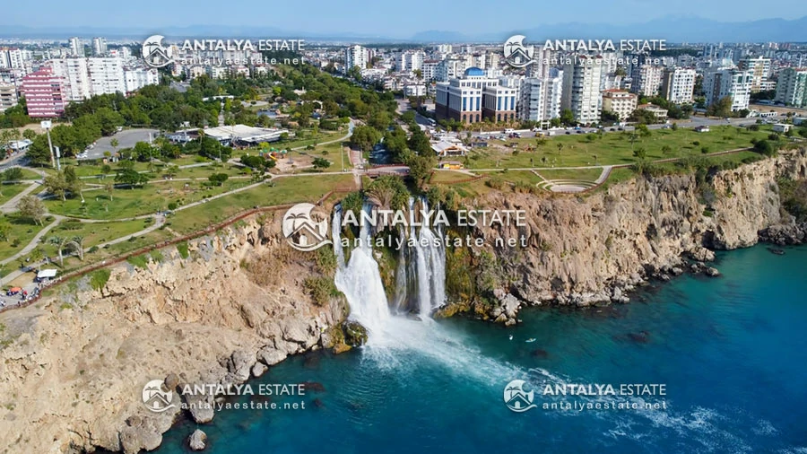 Property for sale in Lara with waterfall view