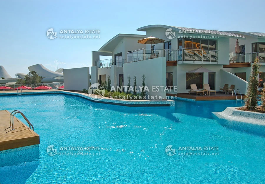 Buying a villa in Antalya with a pool and special facilities