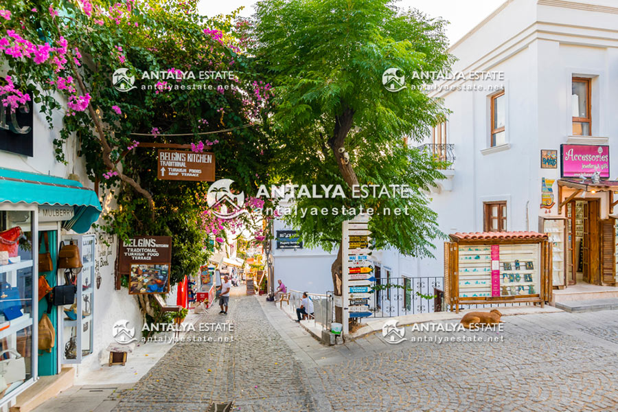 A market in the city of Kalkan, Antalya